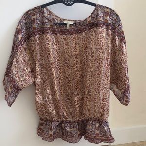Beautiful, like new Joie top